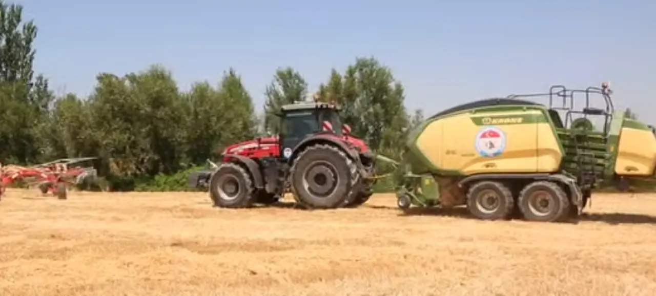 Amasya DSYB Ortak Tarım Makina Parkı’nda 2025 Saman Hasadı Başladı 3