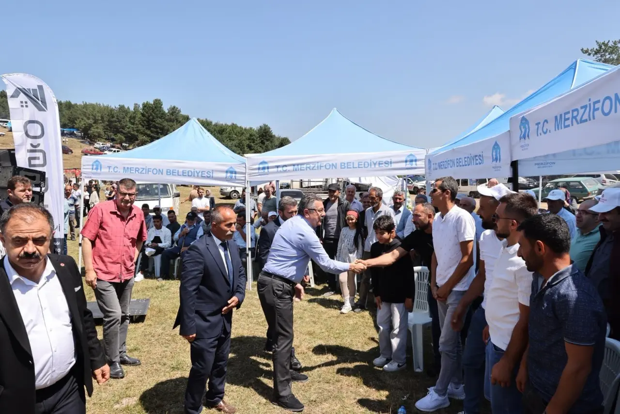 11. Geleneksel Semaver Şenliği Vezirköprü’de Kültür ve Birlik Rüzgarı Estirdi 3
