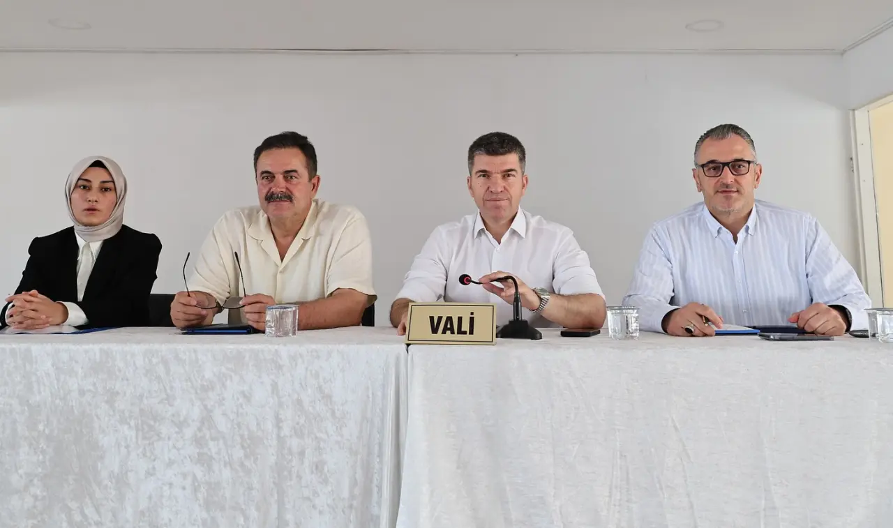 Hamamözü’nde Muhtarlarla Buluşma: Hizmetler ve Talepler Masaya Yatırıldı 2