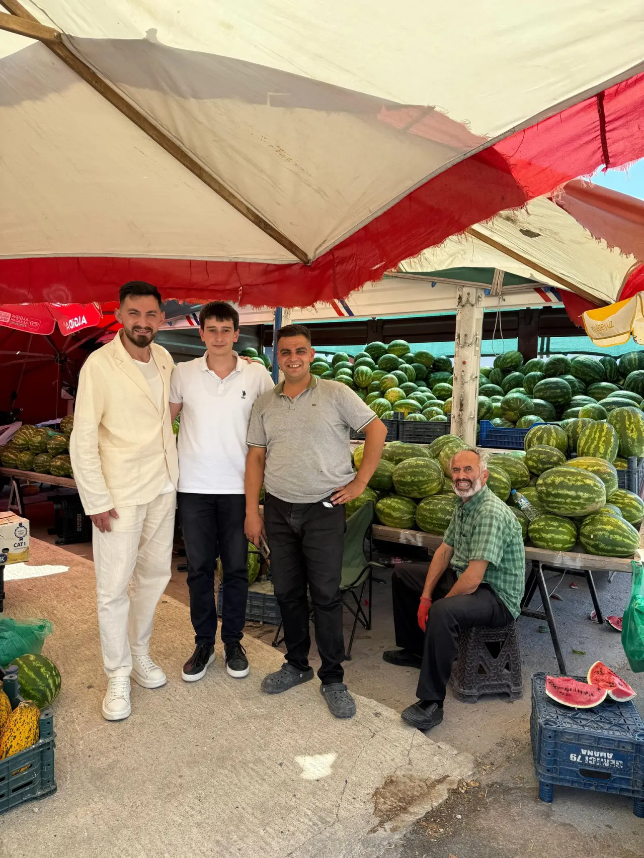 AK Parti Merzifon Gençlik Kolları, Üyelik İçin Perşembe Pazarı’nda Sahada 2