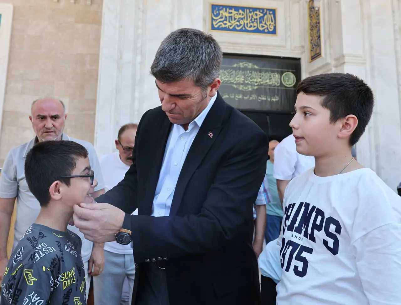 Vali Önder Bakan Şeyhcui Mahallesi’nde Vatandaşlarla Buluştu 2