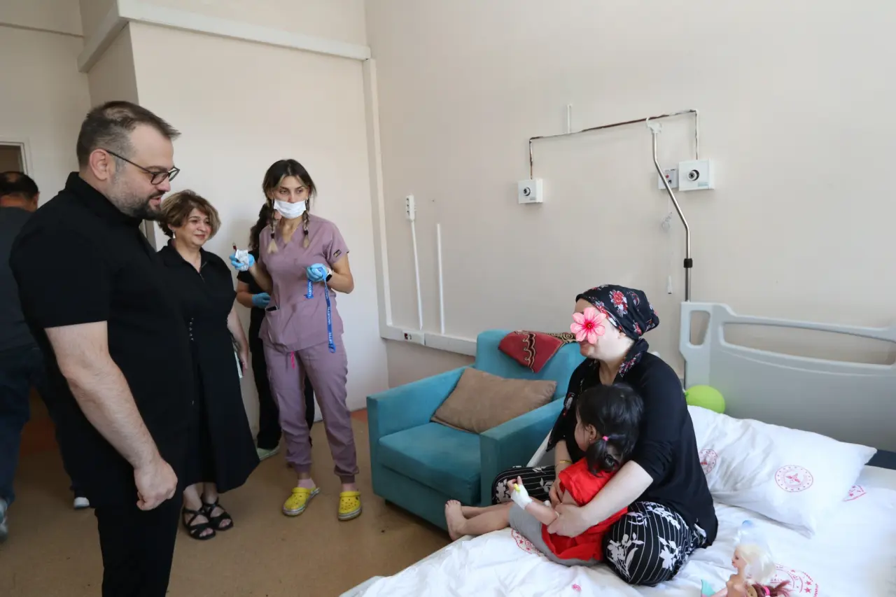 Başhekim Doç. Dr. Hicabi Sezgin’den Şehit Uzm. Çvş. Kadir Çakı Semt Polikliniği’ne Ziyaret 4