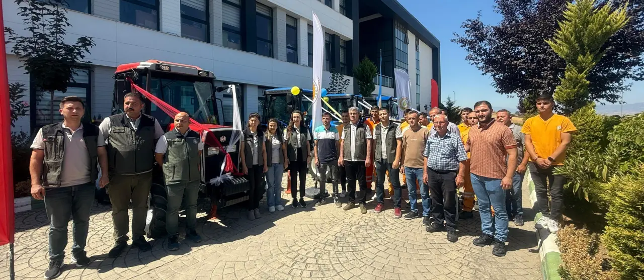 Orman Köylüsüne Büyük Destek: Orköy Projesi ile Traktörler Teslim Edildi 4