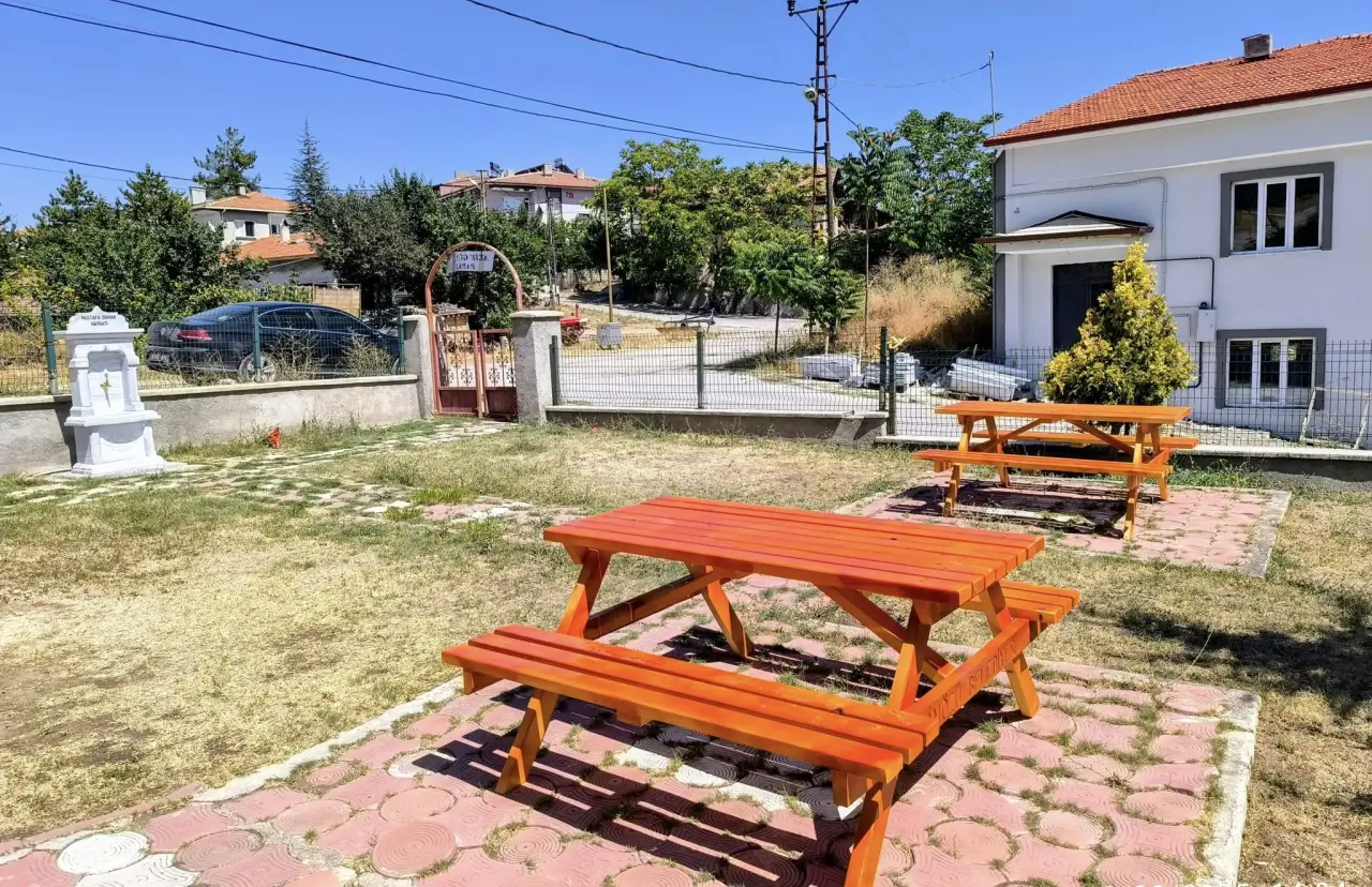 Hamamözü’nde Park ve Bahçeler Yenileniyor, Piknik Alanları Güzelleştiriliyor 3