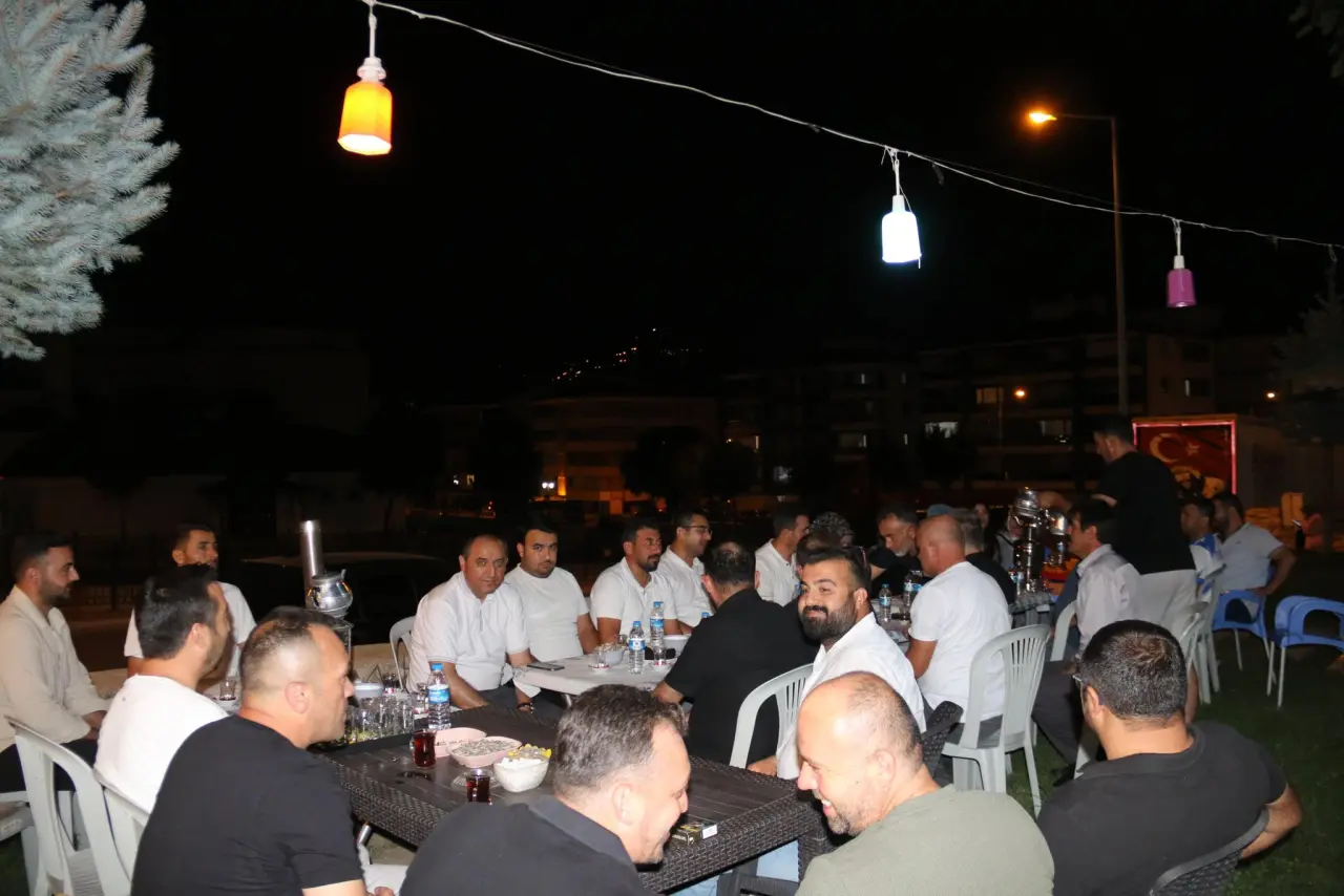 AK Parti İl Başkanı Galip Uzun, Şeyhcui Mahallesi’nde Üyelerle Buluştu 3