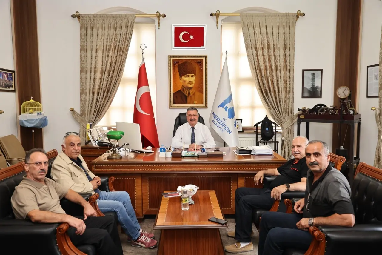 Merzifon Belediye Başkanı Alp Kargı: Belediyemizde Yoğun Ziyaret Trafiği 5