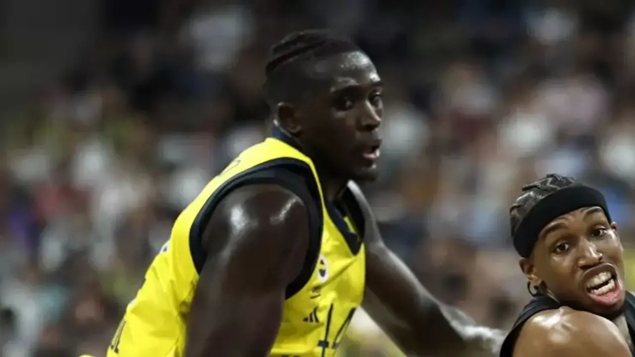 Fenerbahçe'ye şok haber: Yıldız oyuncunun ön çapraz bağı yırtıldı 4