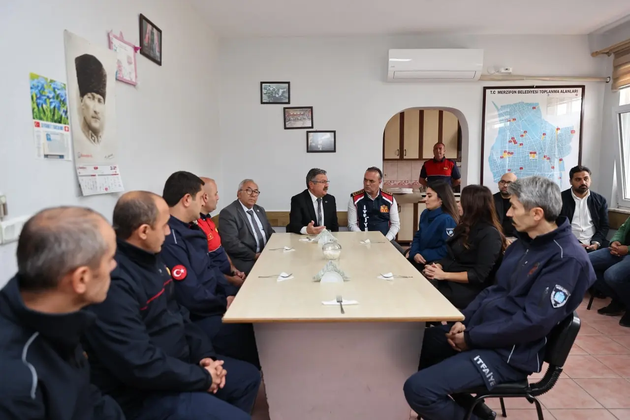 Haftalarını Pasta Keserek Kutladılar! 2