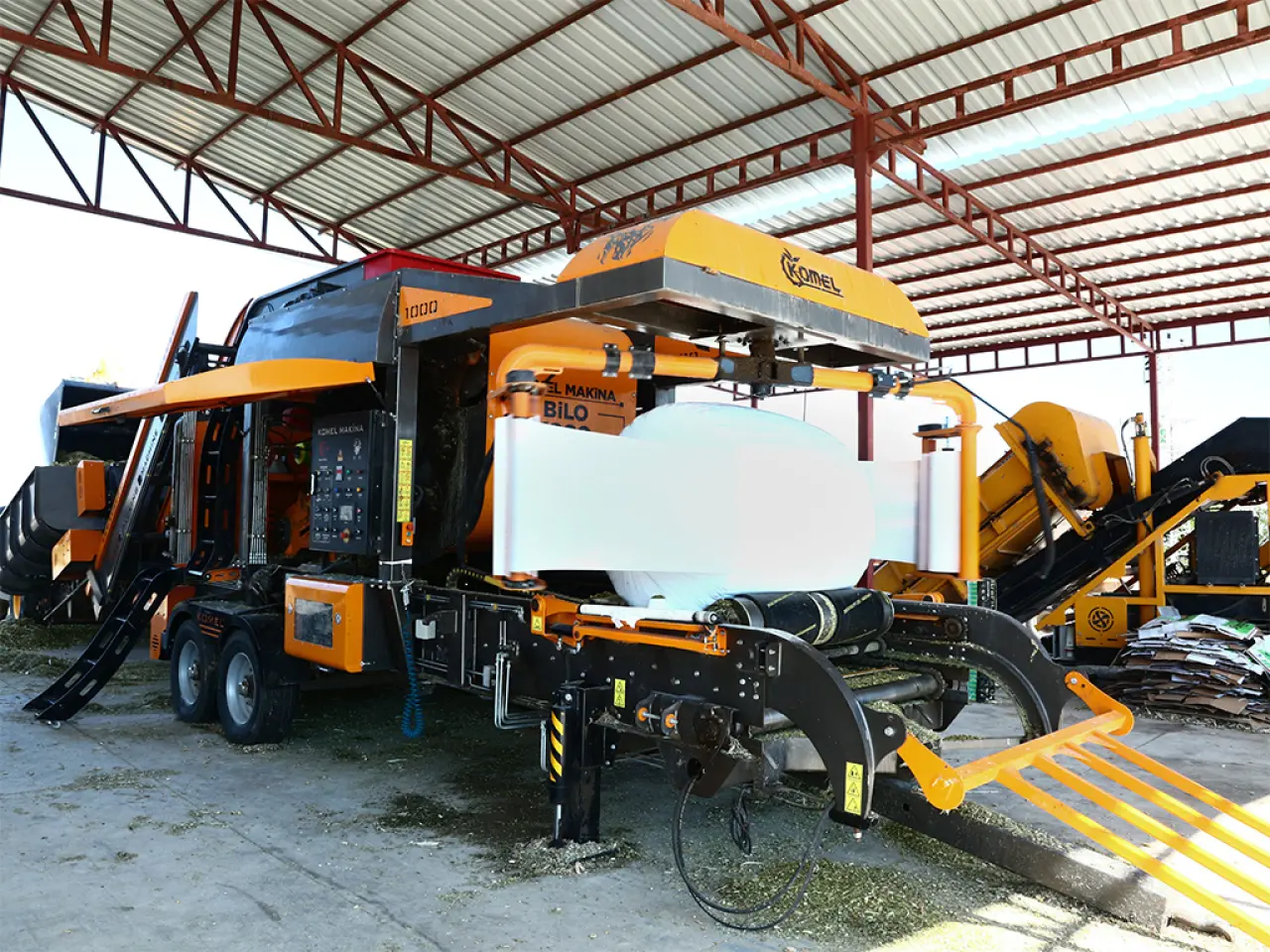 Amasya DSYB’den Üreticilere Mısır Silajı Biçme ve Paketleme Desteği 4