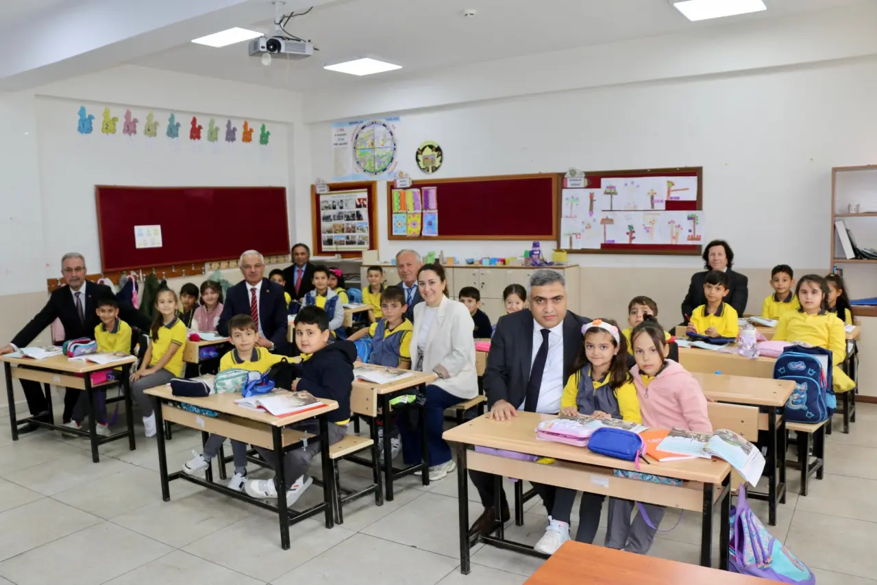 Kaymakam Karaaslan Öğrencilerle Buluştu 4