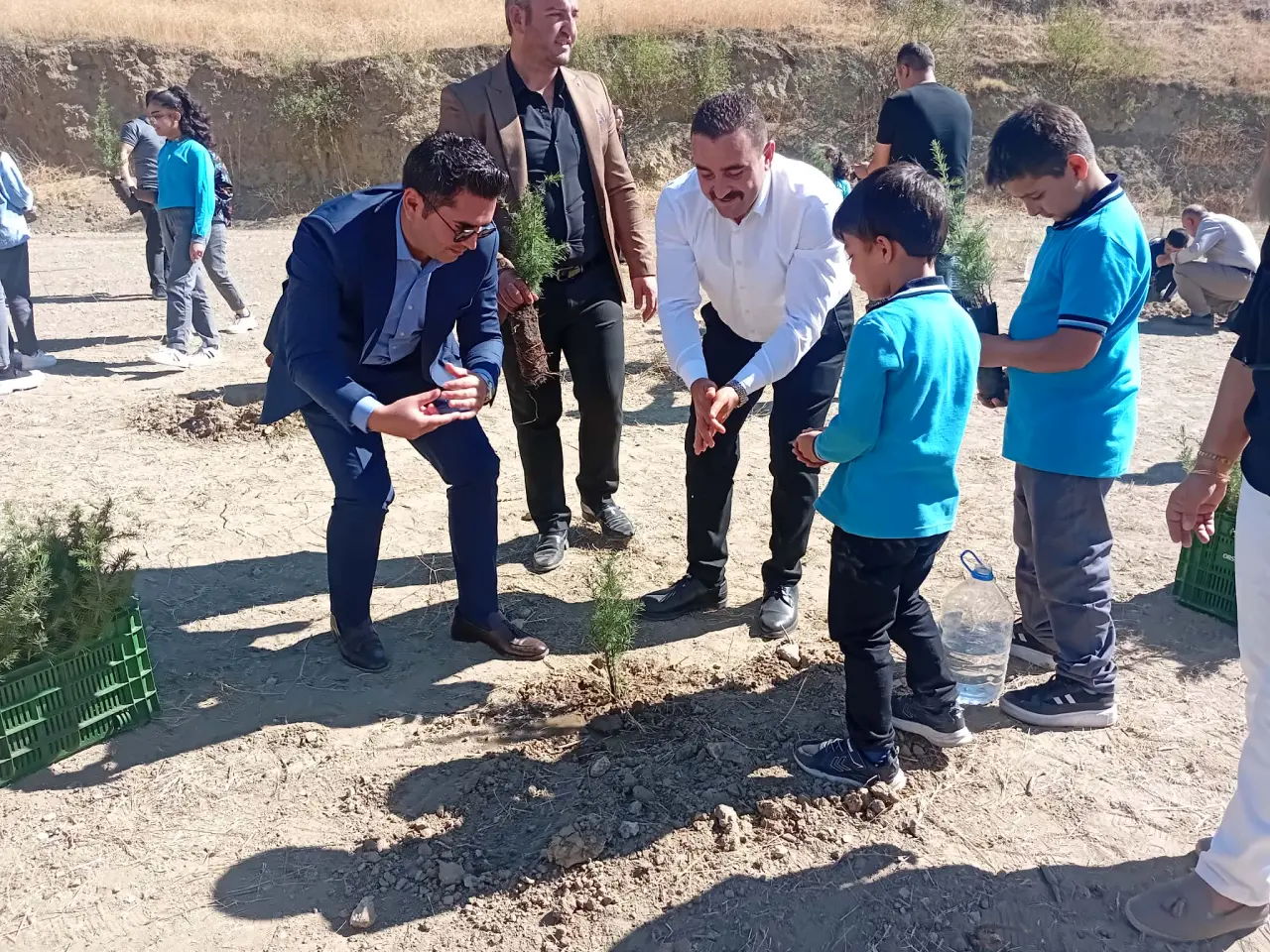 Artık Onlarında Bir Dikili Ağacı Var! 3