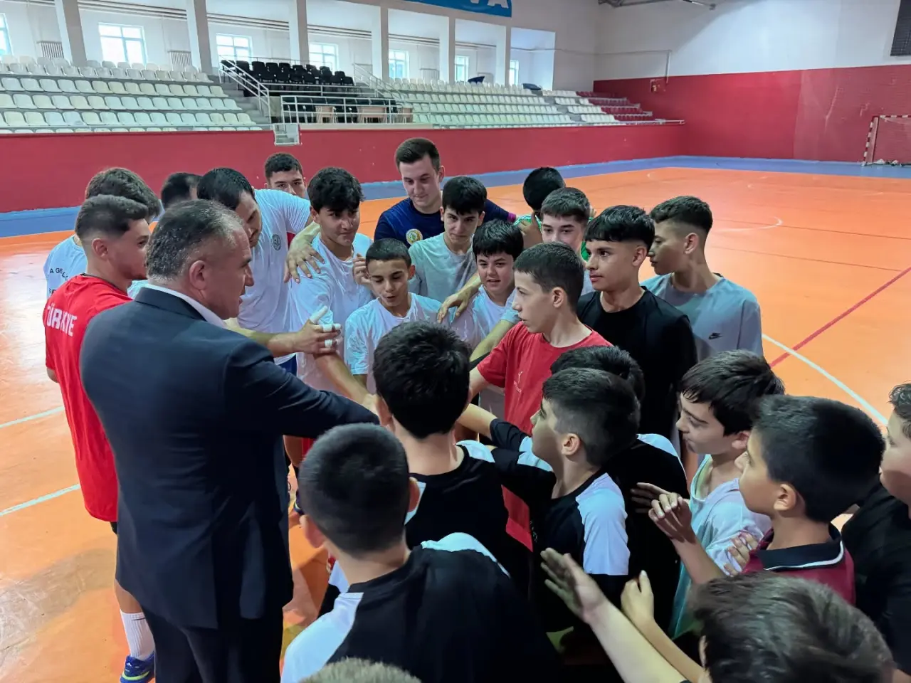 Taşova Sporun Yanında: Başkan Özalp’ten Destek Sözü 4