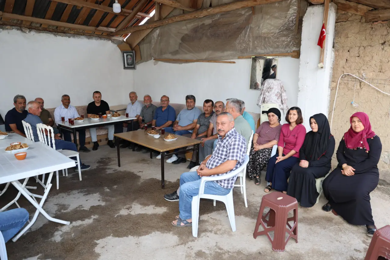 Amasya Belediye Başkanı Boğazköy’de Sorunları Yerinde İnceledi 1