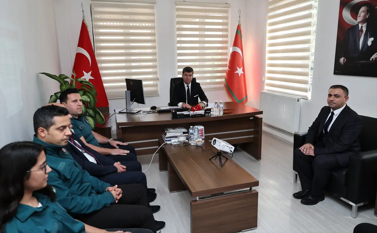 Vali Önder Bakan’dan Gümrük ve Ticaret Müdürlüklerine Ziyaret 1