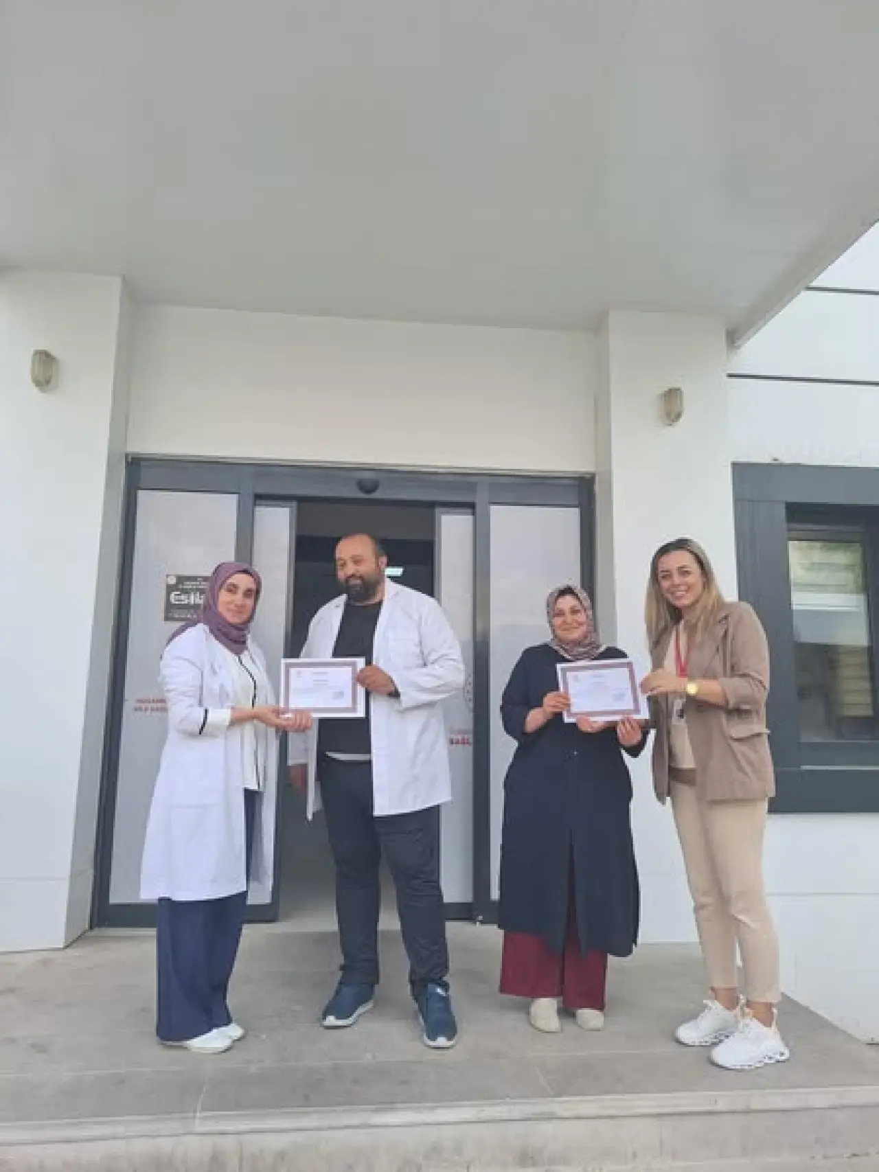 Obezite Taramalarında Başarı Gösteren Sağlık Çalışanlarına Teşekkür Belgeleri 1