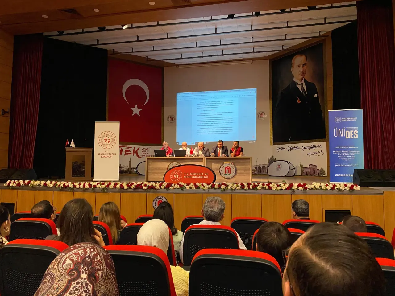 Amasya’da ÜNİDES Projeleri Gençlerle Buluştu 4