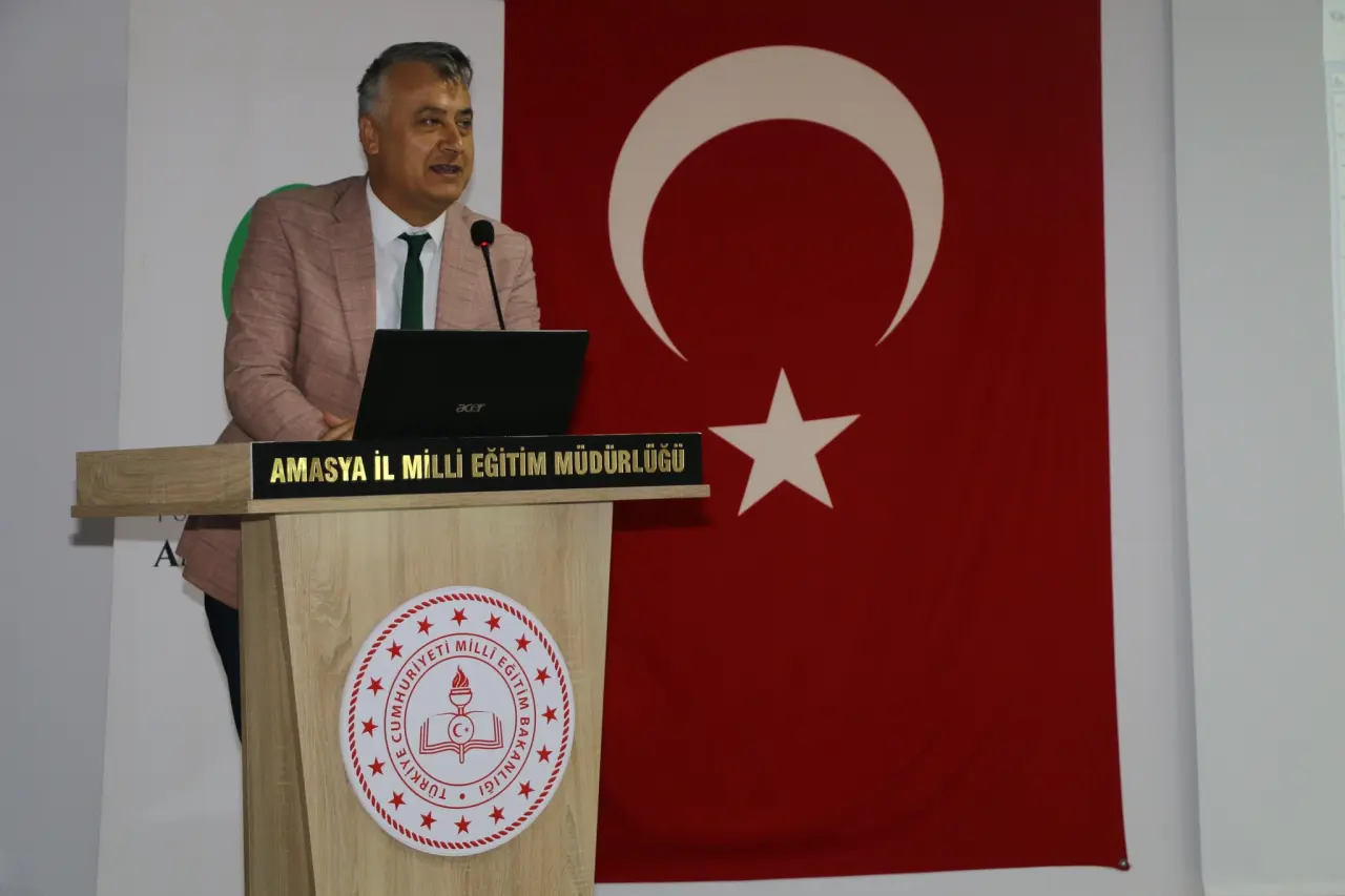 Amasya’da 2025-2026 Eğitim Yılı İçin Okul Güvenliği Toplantısı Yapıldı 1