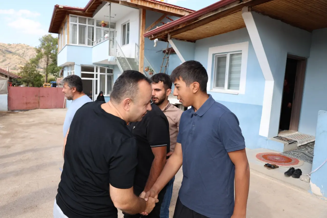 Amasya Belediye Başkanı Boğazköy’de Sorunları Yerinde İnceledi 3
