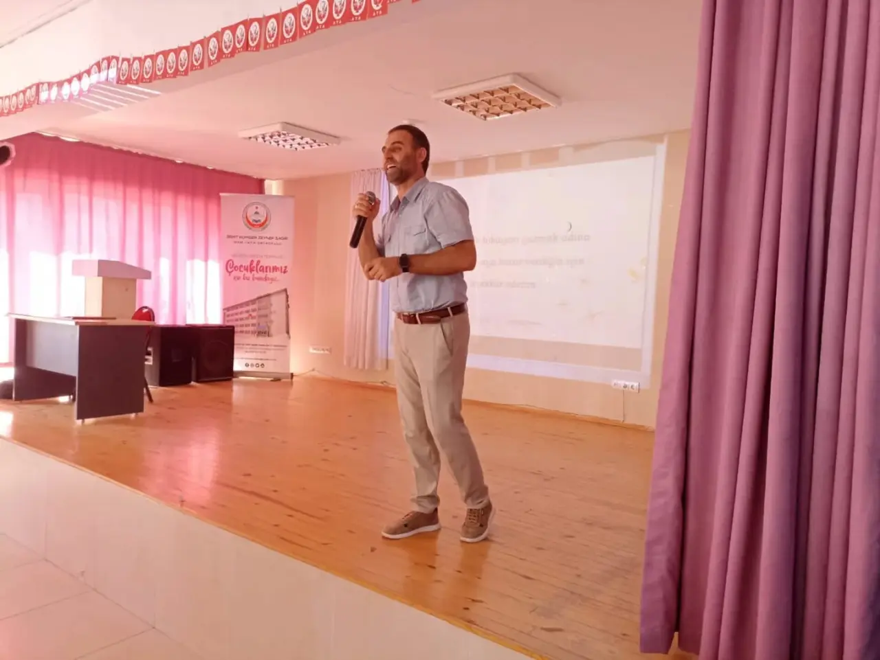 Merzifon’da Öğrencilere Peygamberimiz ve Aile Ahlâkı Konferansı 1