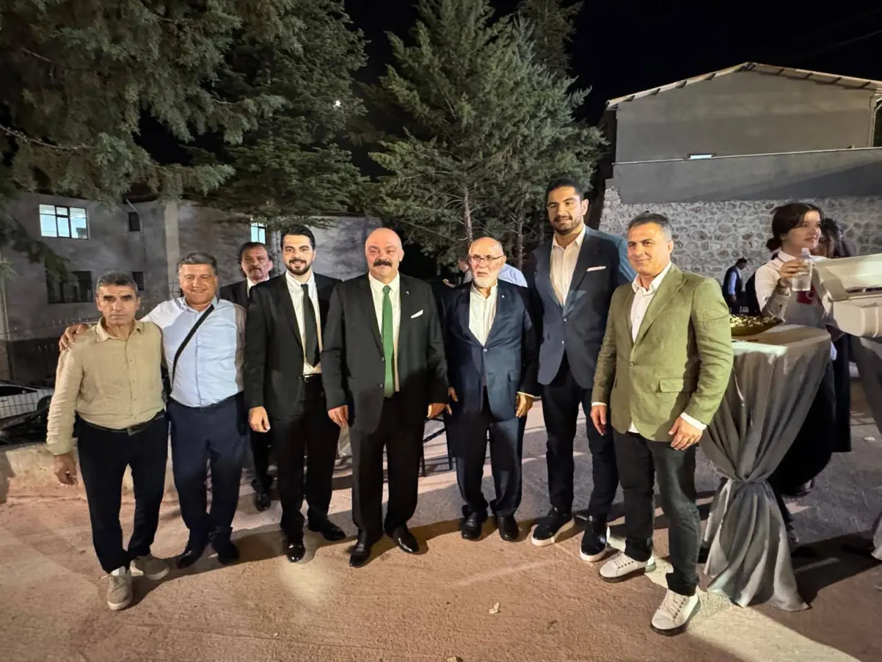 Amasya Protokolü, Şampiyon Mahmut Demir’in Kızının Düğününde Buluştu 4