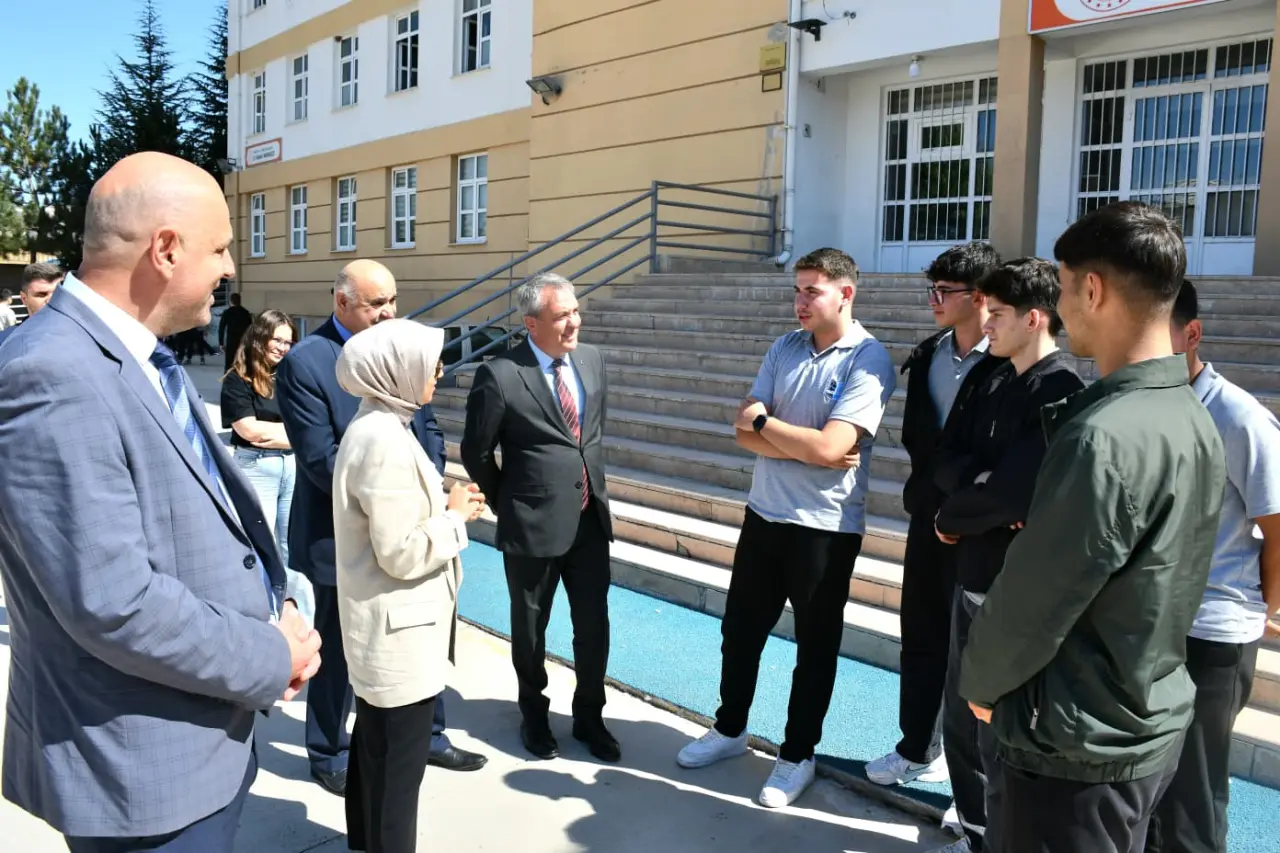 Gümüşhacıköy Kaymakamı Öğrencilerle Buluştu 5