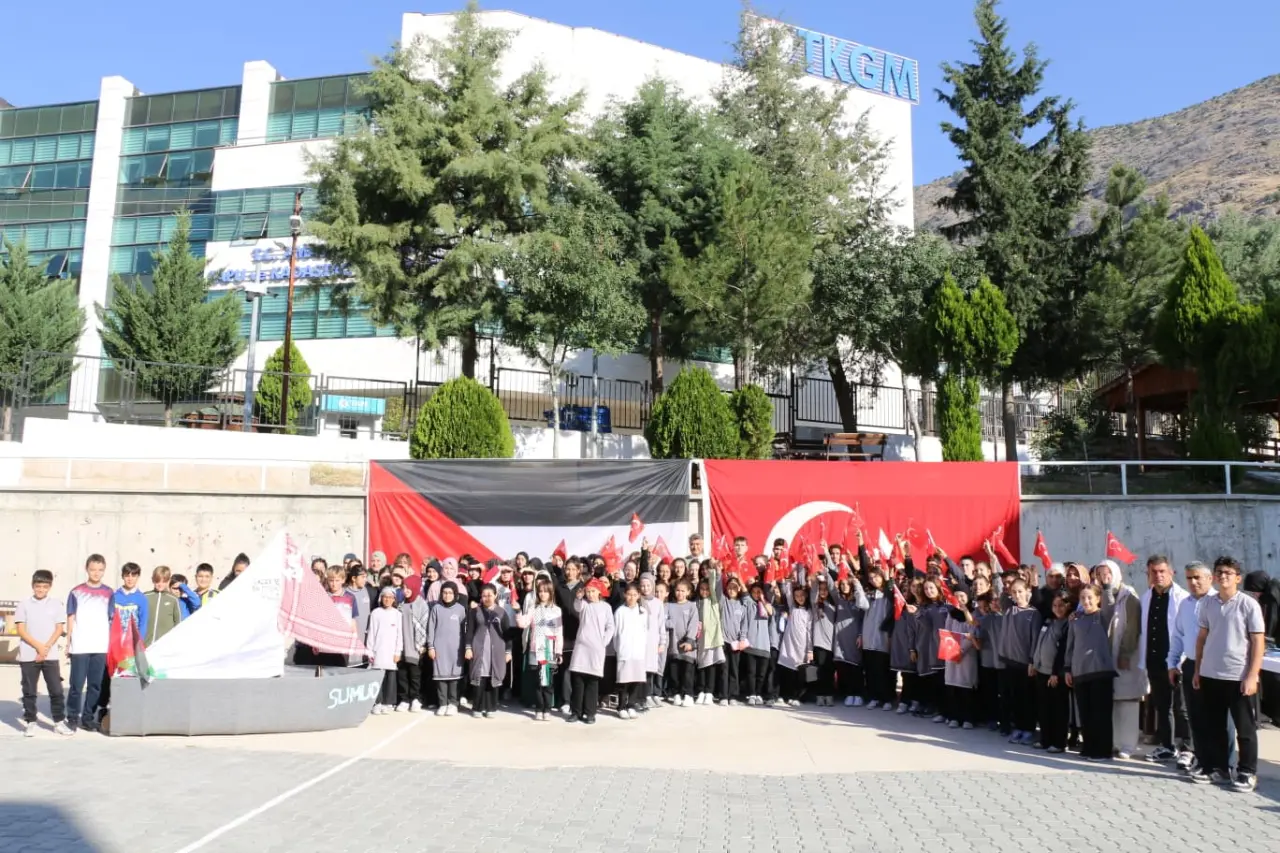 Amasya’da Eğitim Camiası Filistin İçin Tek Ses Oldu 4