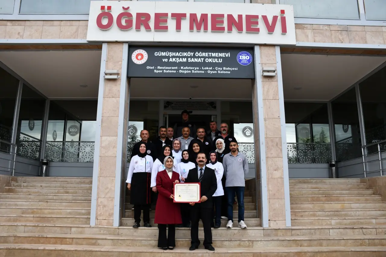 Gümüşhacıköy Öğretmenevi Türkiye’nin En İyileri Arasında 1
