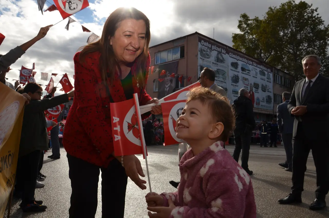 Gümüşhacıköy’de Cumhuriyetin 102. Yılı Büyük Coşkuyla Kutlandı 1