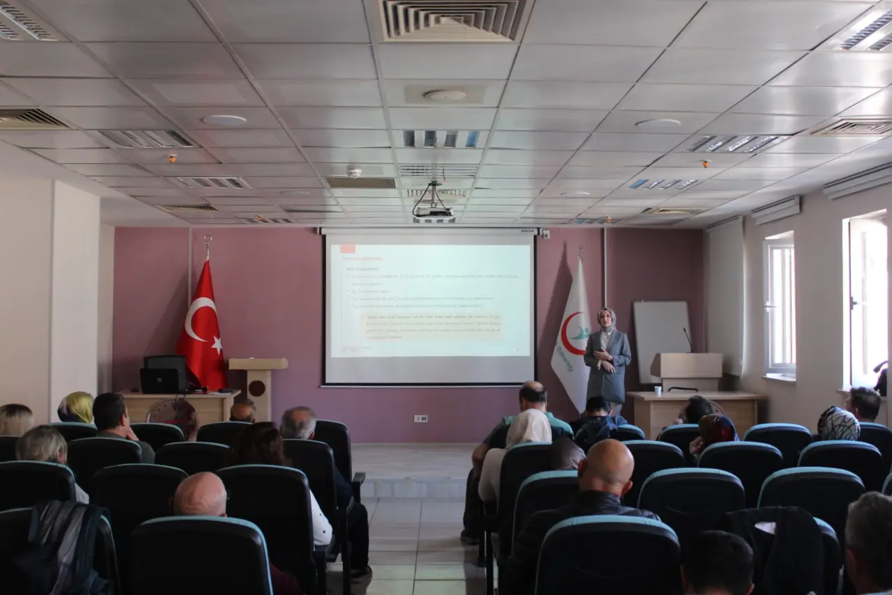 Amasya’da Aile Hekimlerine Aşı ve Bağışıklık Eğitimi 4