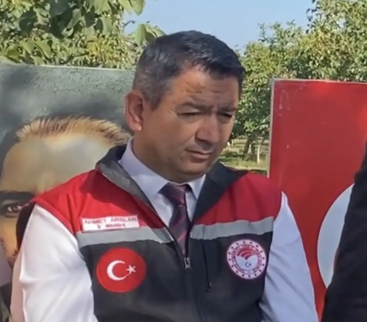 Merzifon’da Ceviz Hasadı: Vali Bakan Üreticilerle Bahçede 2