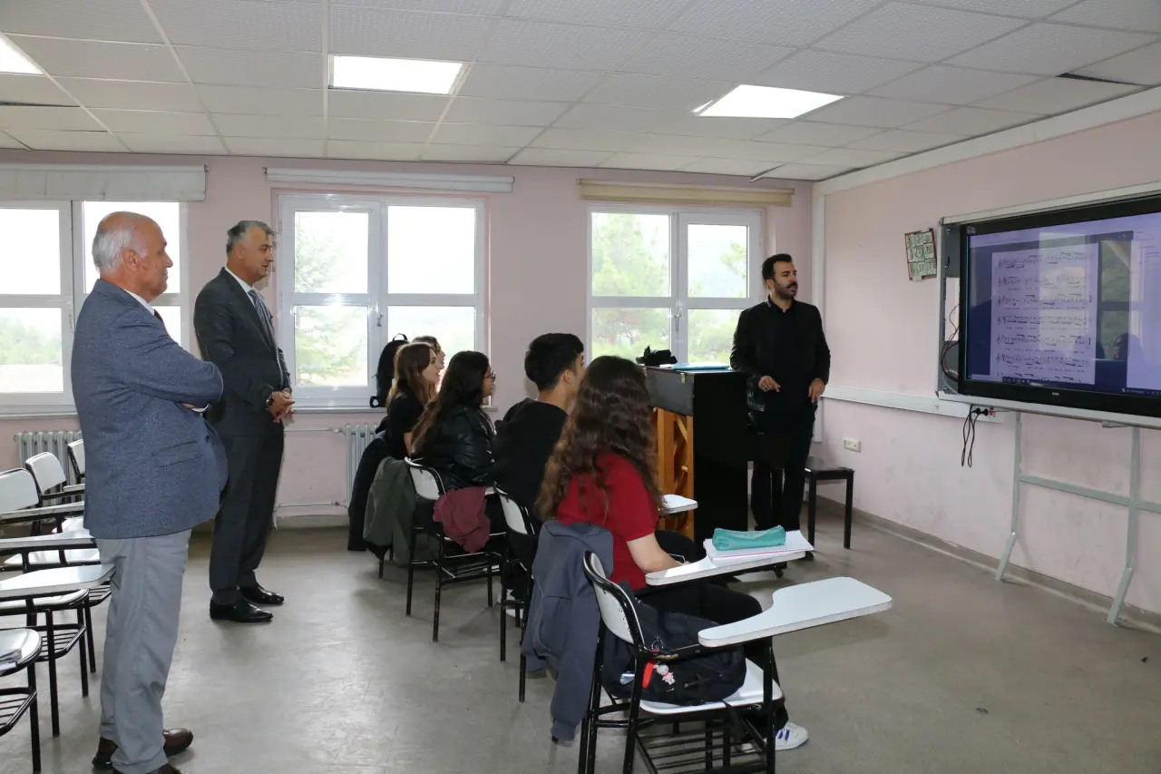 Katipoğlu’ndan Güzel Sanatlar Lisesine Ziyaret 5