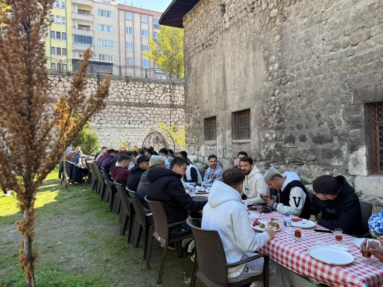 Kitap Kafe’de Birlik Ruhu: Akgül’den Amasyaspor’a Güç Aşısı 3