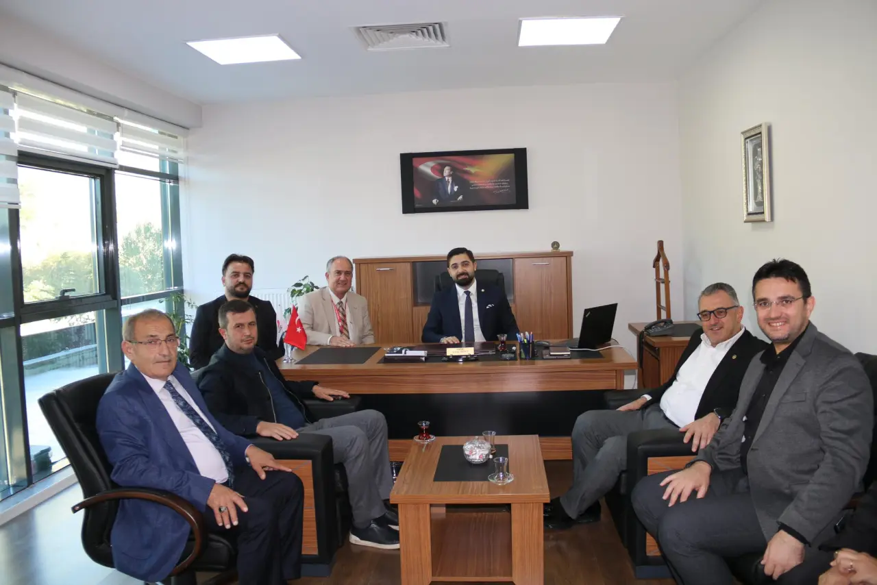 AK Parti Heyeti Kızılay’da: Çilez Bağış Yaptı 1