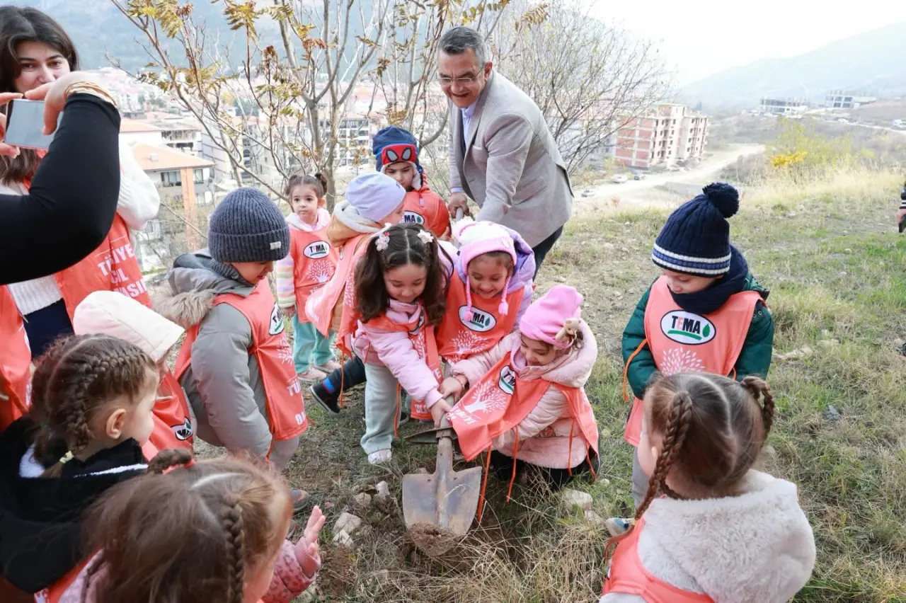 Amasya’da Minik Eller Geleceğe Nefes Oldu 1