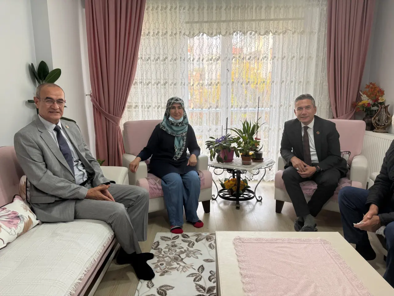 MHP Amasya Teşkilatı Sahada Halkla El Ele 4