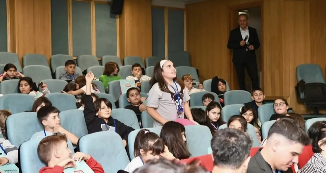 RTÜK Üyesi Hasan Davulcu’dan Öğrencilere Anlamlı Ziyaret ve Sıcak Karşılama 2