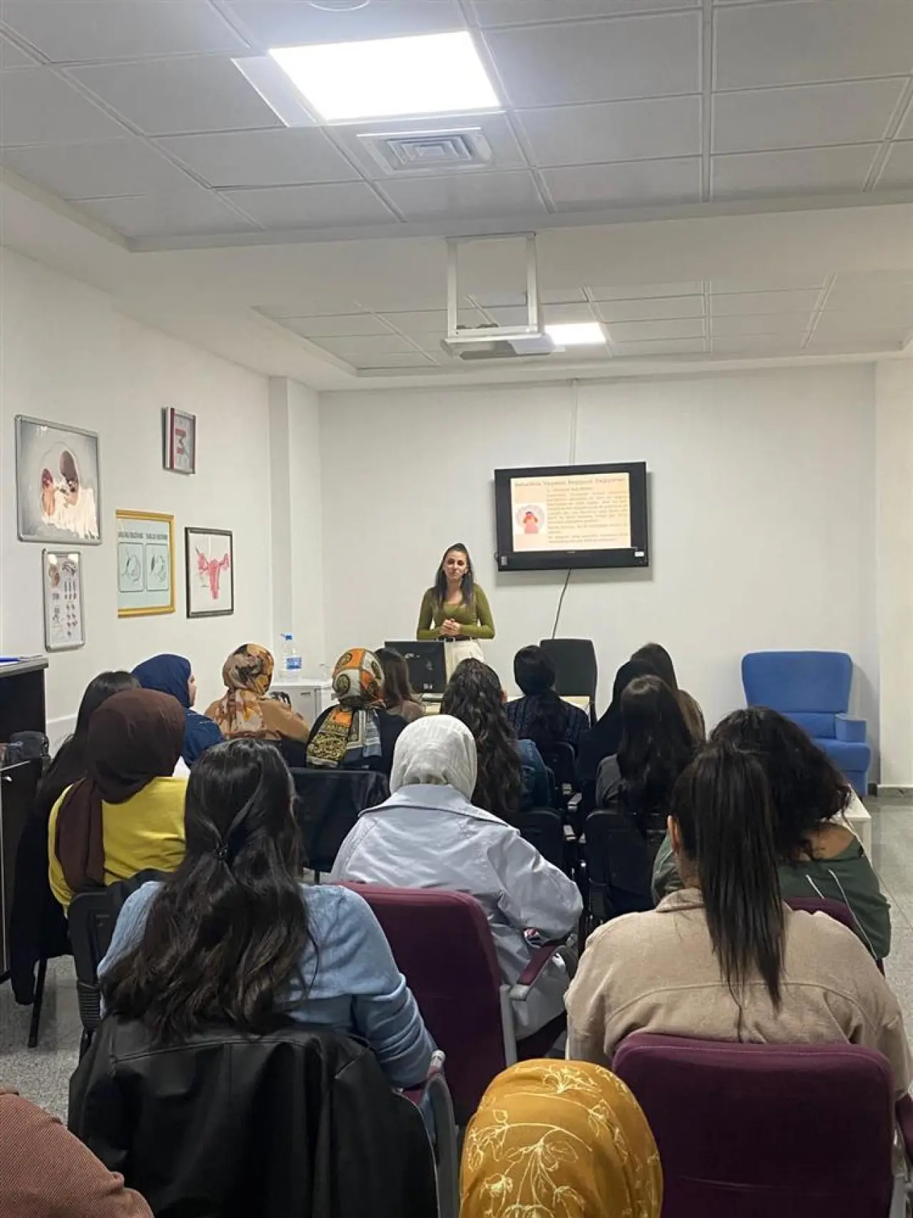 Gebe Okulu’nda Anne Adaylarına Eğitim 3
