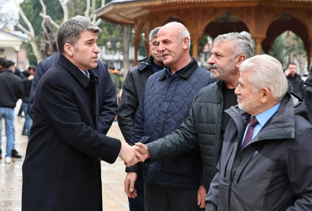 Vali Bakan, Camii’de Vatandaşlarla Buluştu 2