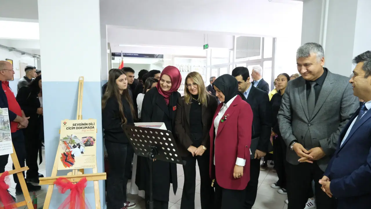 “Sevginin Dili Cicim Dokumada” Sergisi ve Paneli Amasya’da Gerçekleştirildi 2