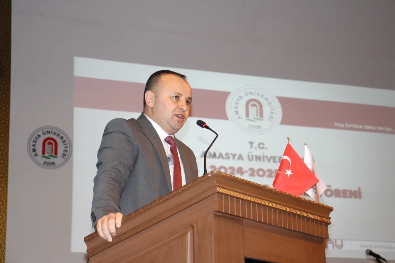 Akademik Cübbe Giyme ve Ödül Töreni Gerçekleştirildi 3