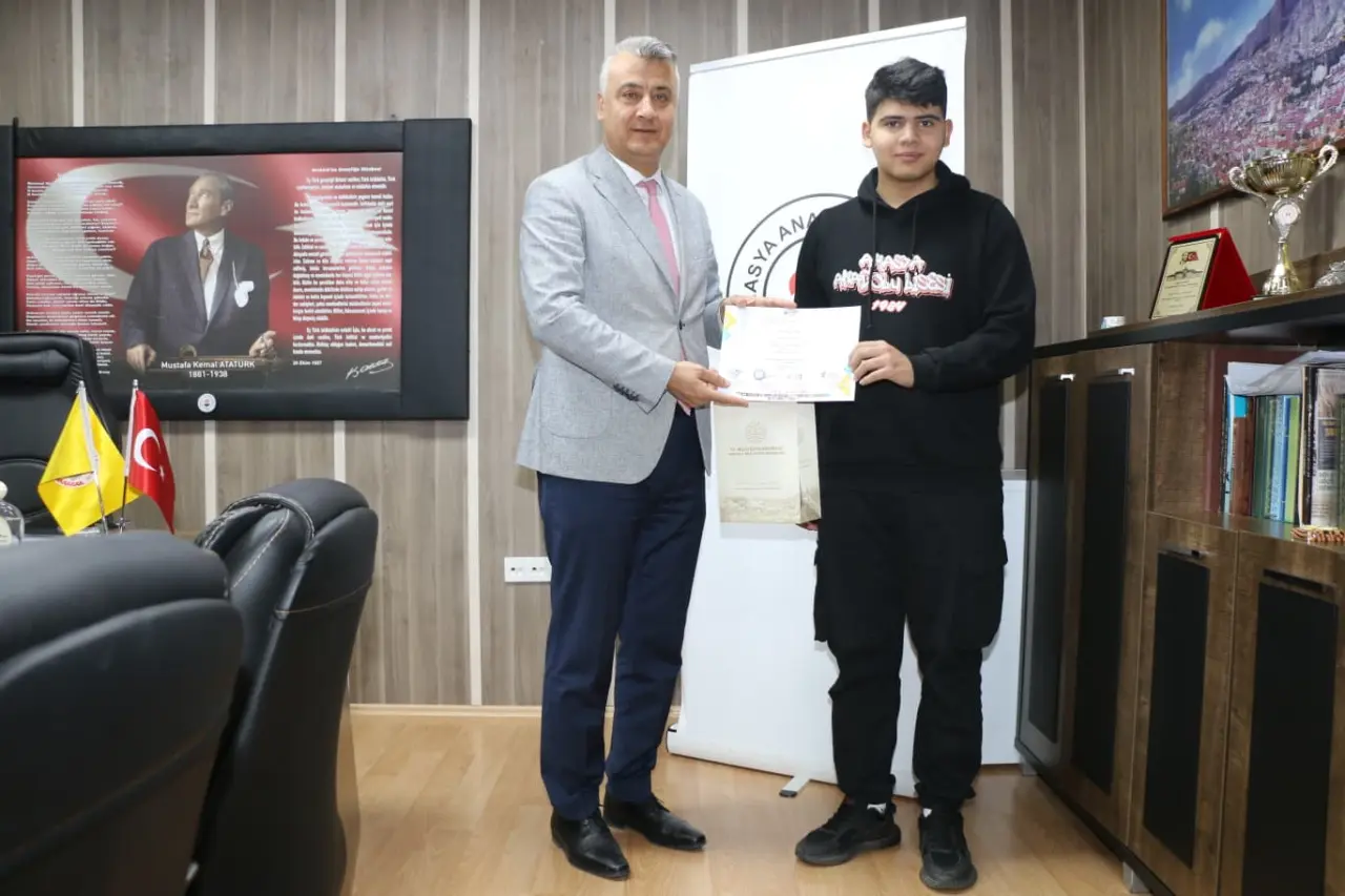 Amasya Anadolu Lisesinden Altın Madalyalı Başarı! 3