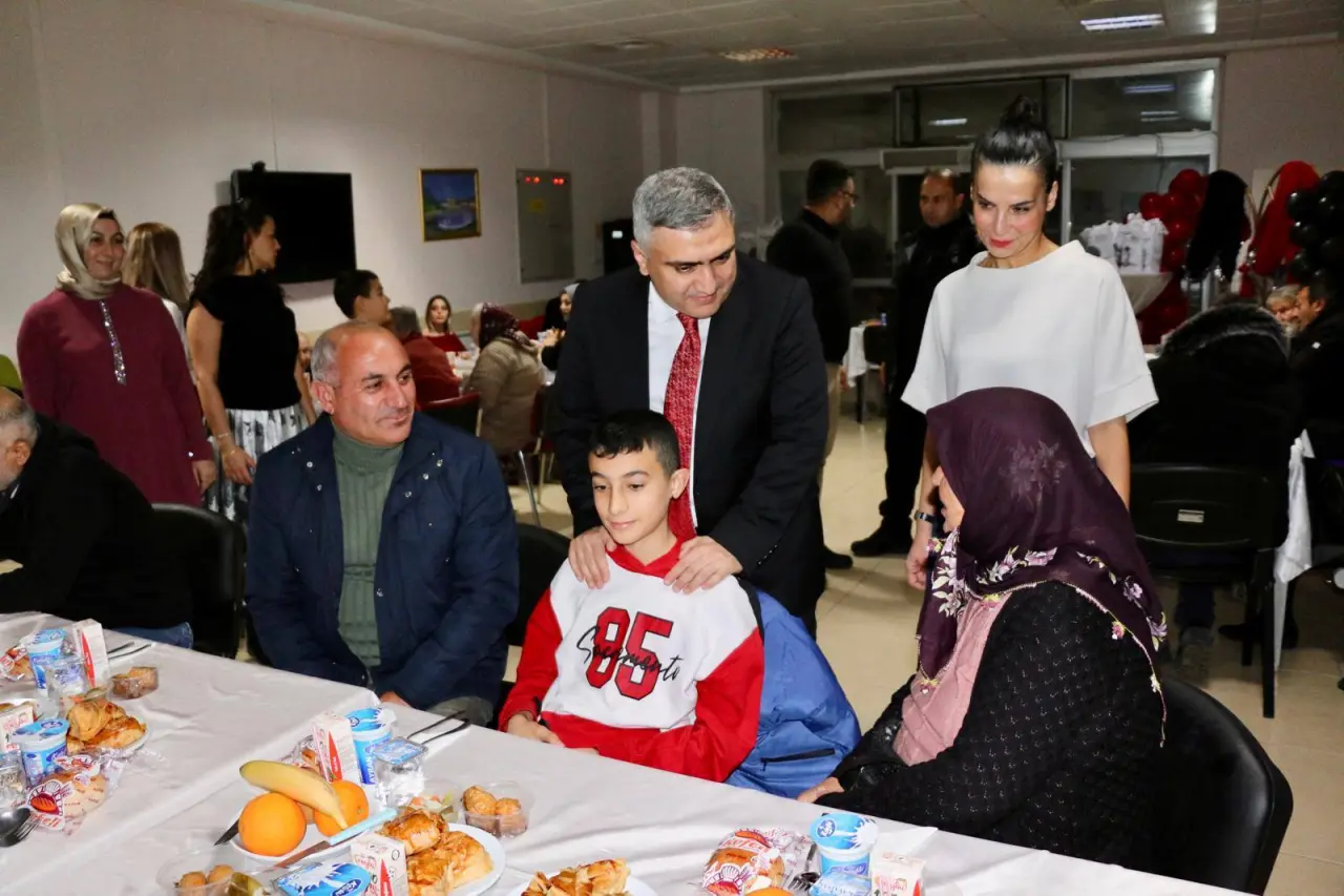 Merzifon’da Diyaliz Hastalarına Anlamlı Gece 4