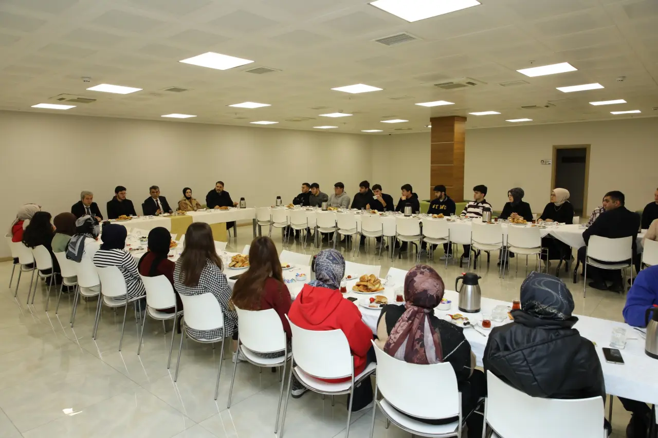 Suluova’da Gençlere Moral Buluşması 1