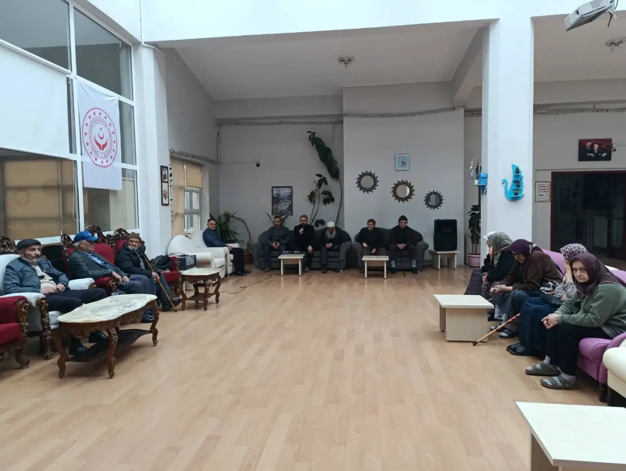 Merzifon’da Huzurevinde Manevi Buluşma 2