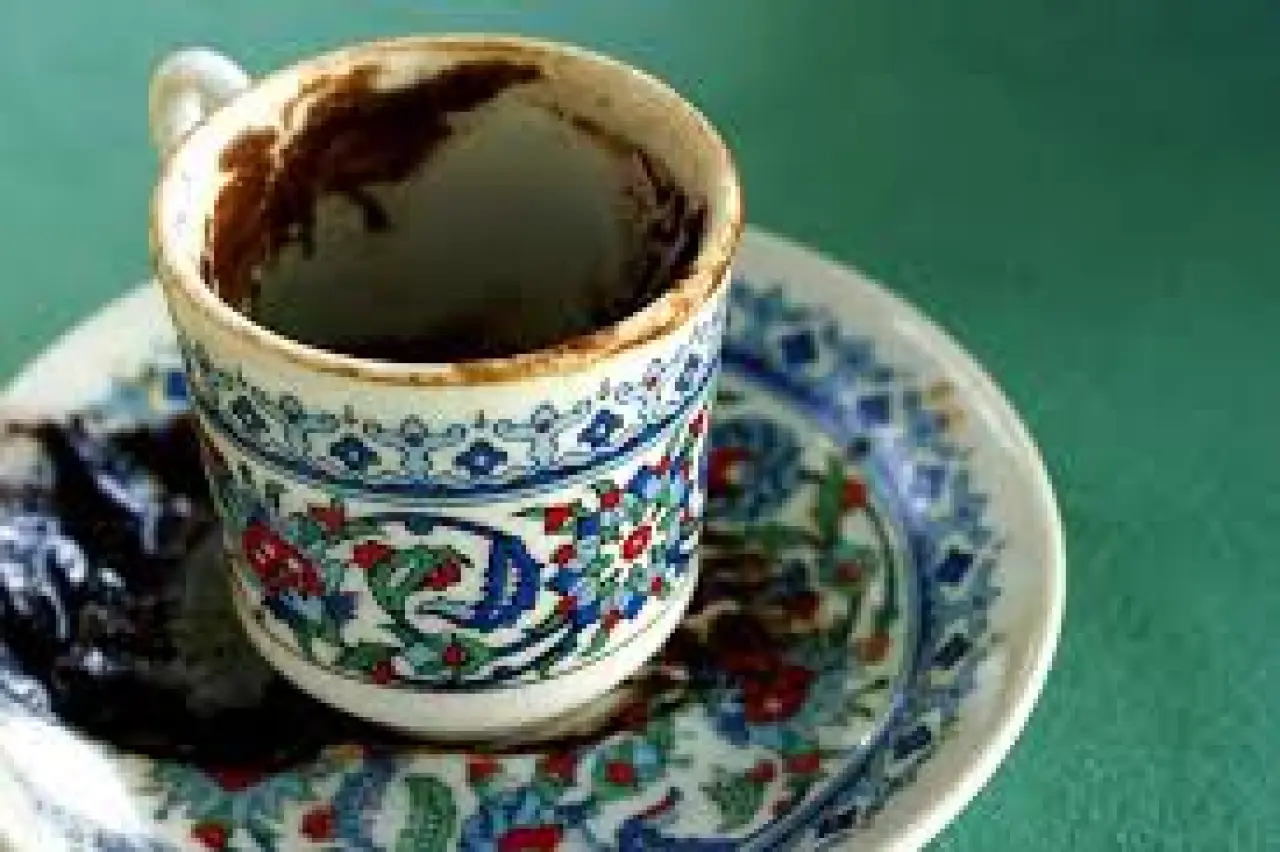 Rüyada Kahve Falına Bakmak Ne Anlama Gelir? İşte Merak Edilen Yorumlar 3