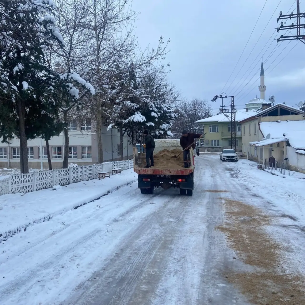 Merzifon’da Buzlanmaya Karşı Önlem 12
