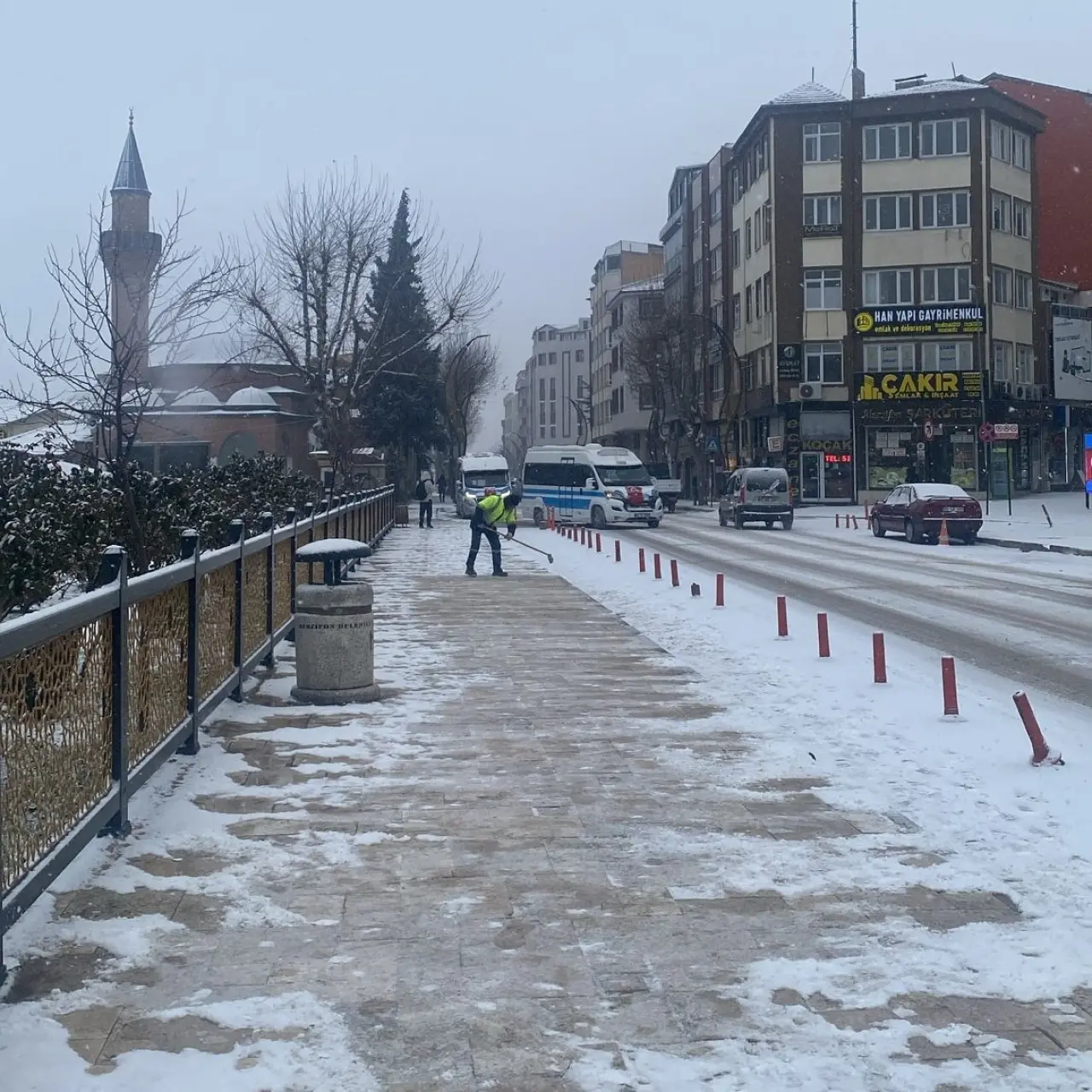 Merzifon Belediyesi’nden Kar ve Buzla Mücadelede 8