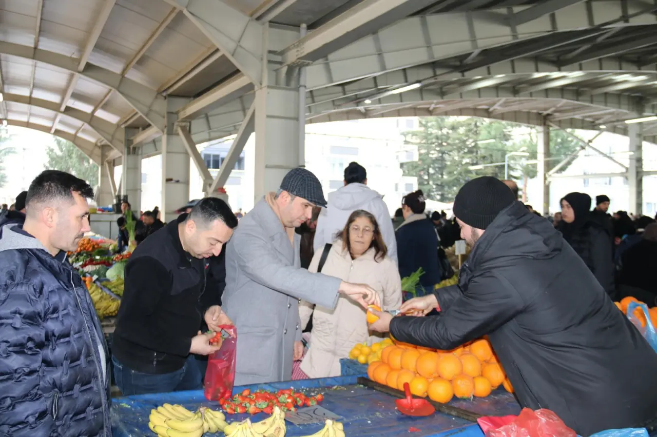 Amasya Ak Parti İl Başkanı Sahada 1