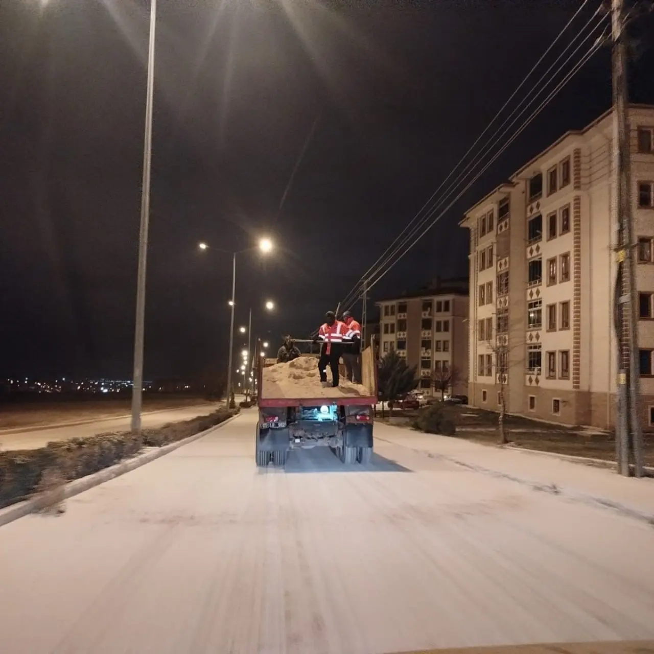 Merzifon’da Kar Mesaisi: Ekipler Gece Gündüz Sahada 7