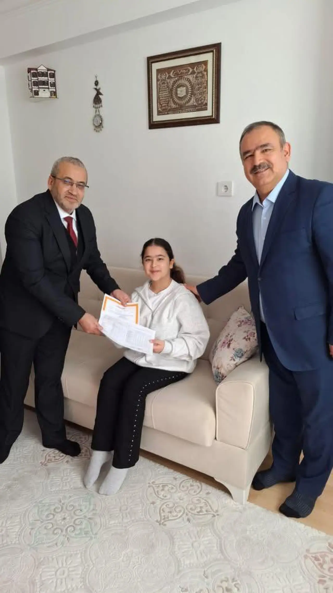 KARNESİNİ MÜDÜR GETİRDİ 4